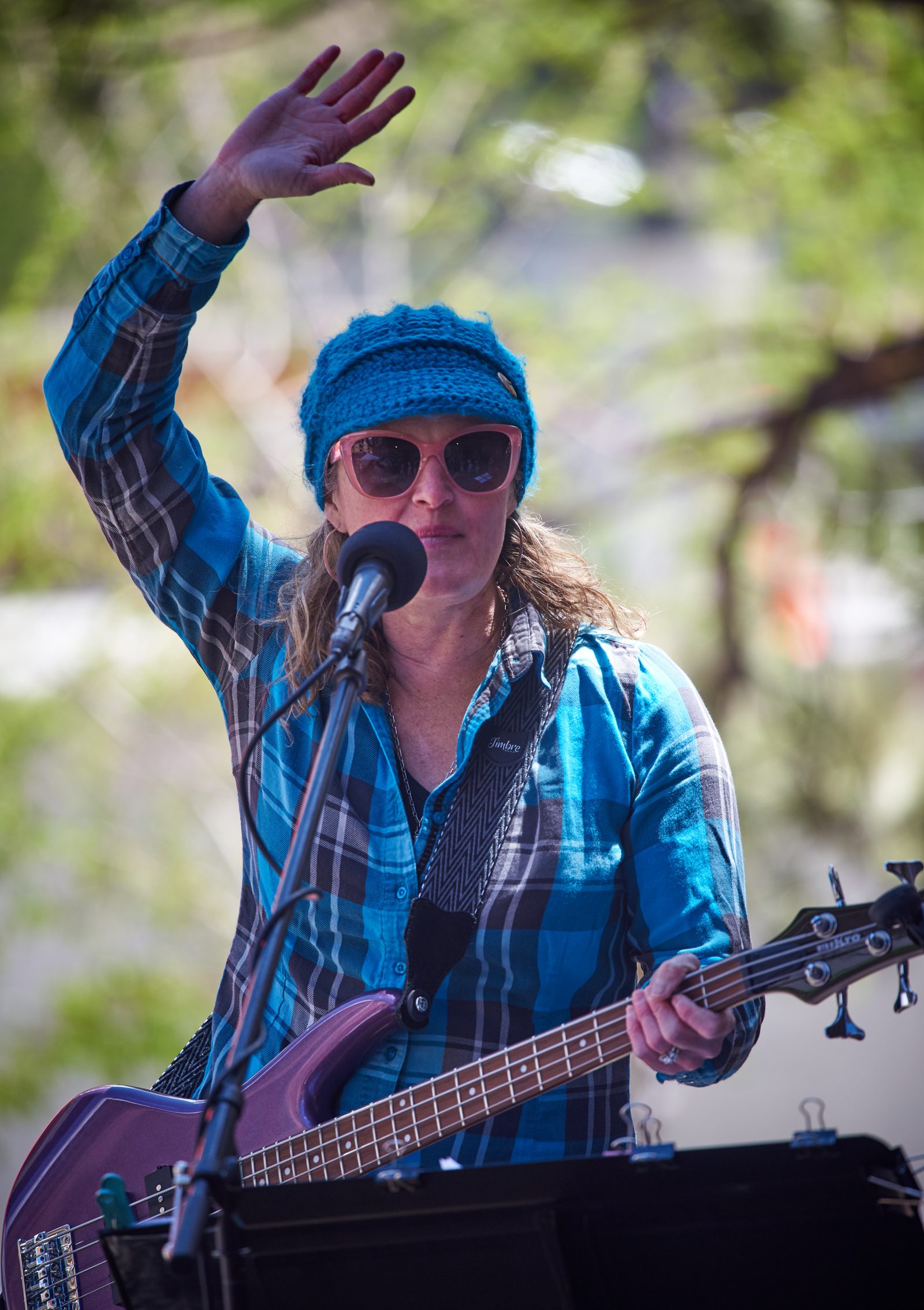 Steel Sparrows band member performing